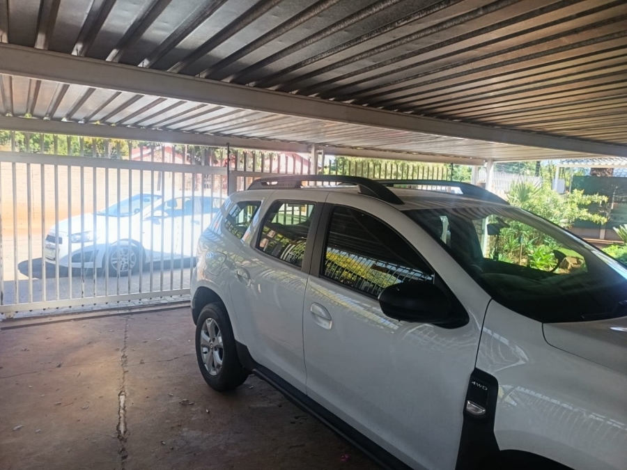 4 Bedroom Property for Sale in Heuwelsig Northern Cape